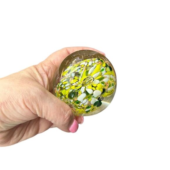 Vintage Yellow Floral Art Glass Paperweight White Accent Design - Picture 2 of 8